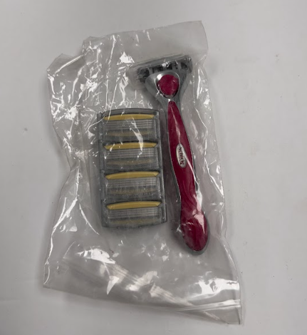 Schick Quattro for Women refillable razor